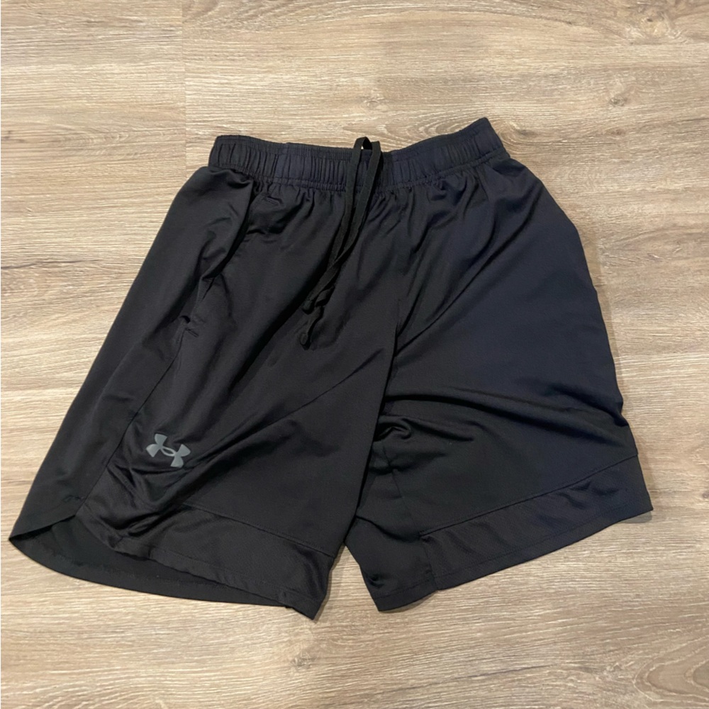Medium under armour black shorts - Picture 1 of 2